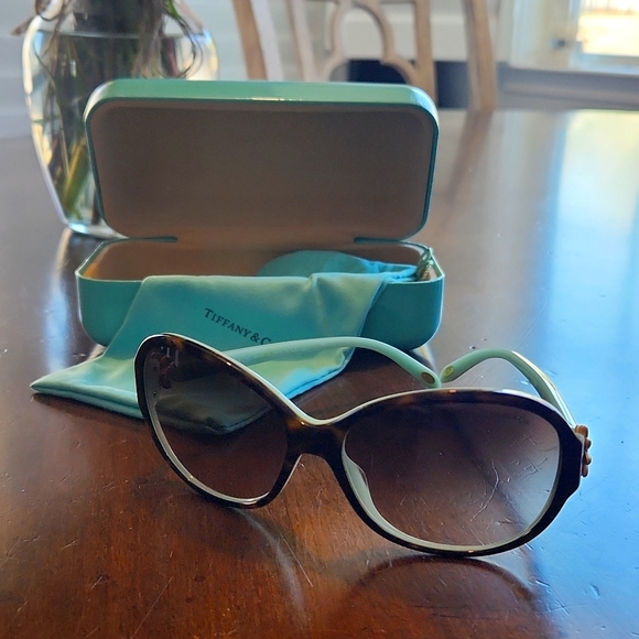 Tiffany & Co. Accessories - Tiffany sunglasses
